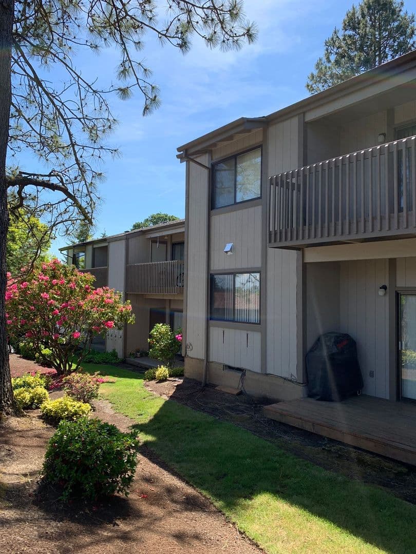 Beaverton Apartment: 11835 SW Ridgecrest Drive