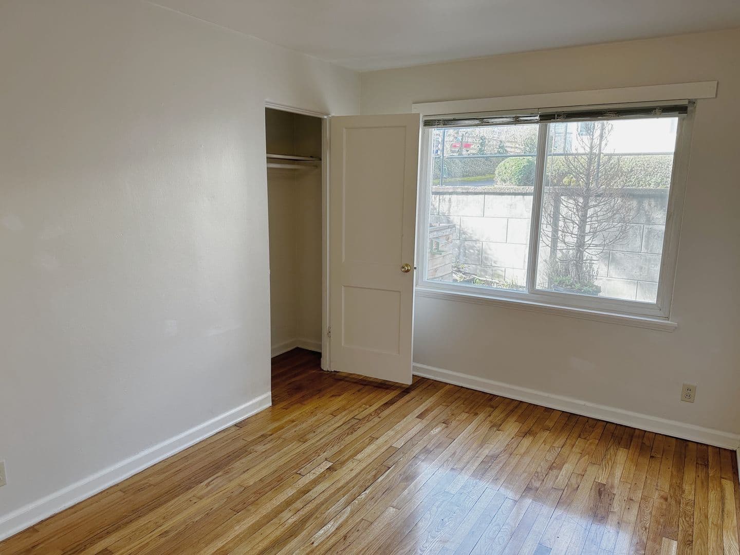 Portland Apartment: 5740 SE Milwaukie Avenue and 5741-5745 SE 17th Avenue
