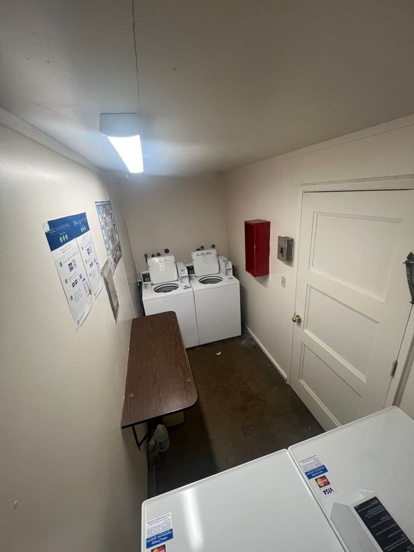 Eugene Apartment: 3530 W Amazon Drive