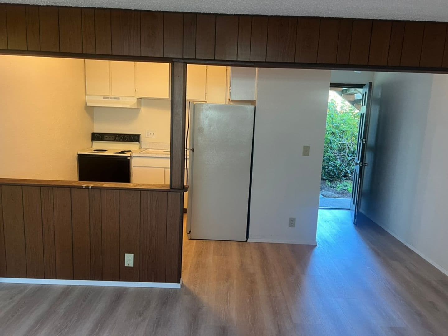 Eugene Apartment: 3530 W Amazon Drive