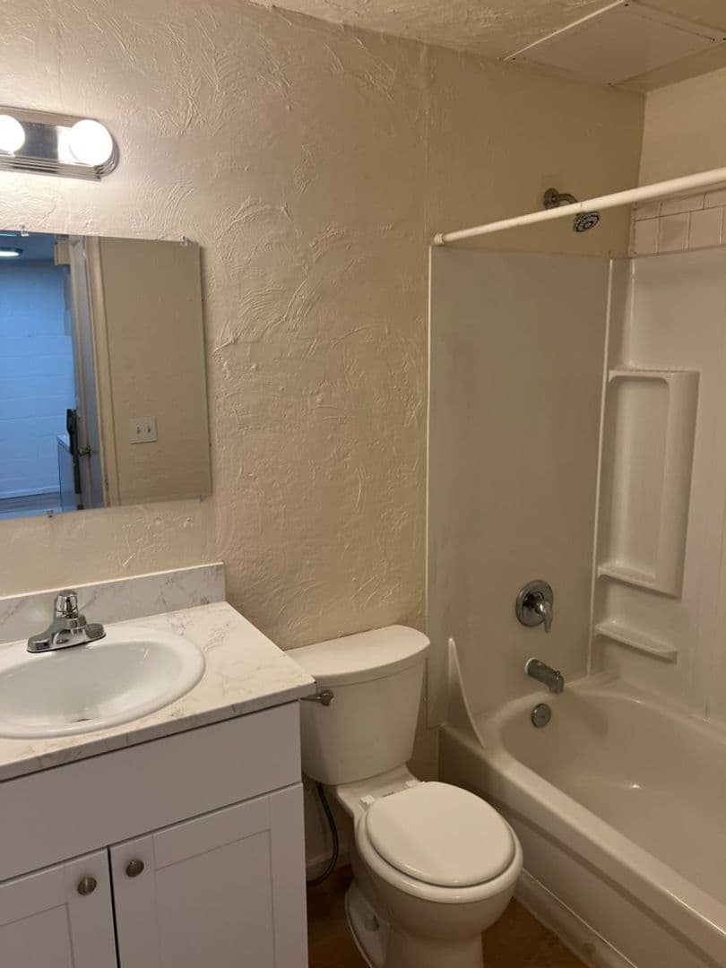 Eugene Apartment: 555 Tyler Street
