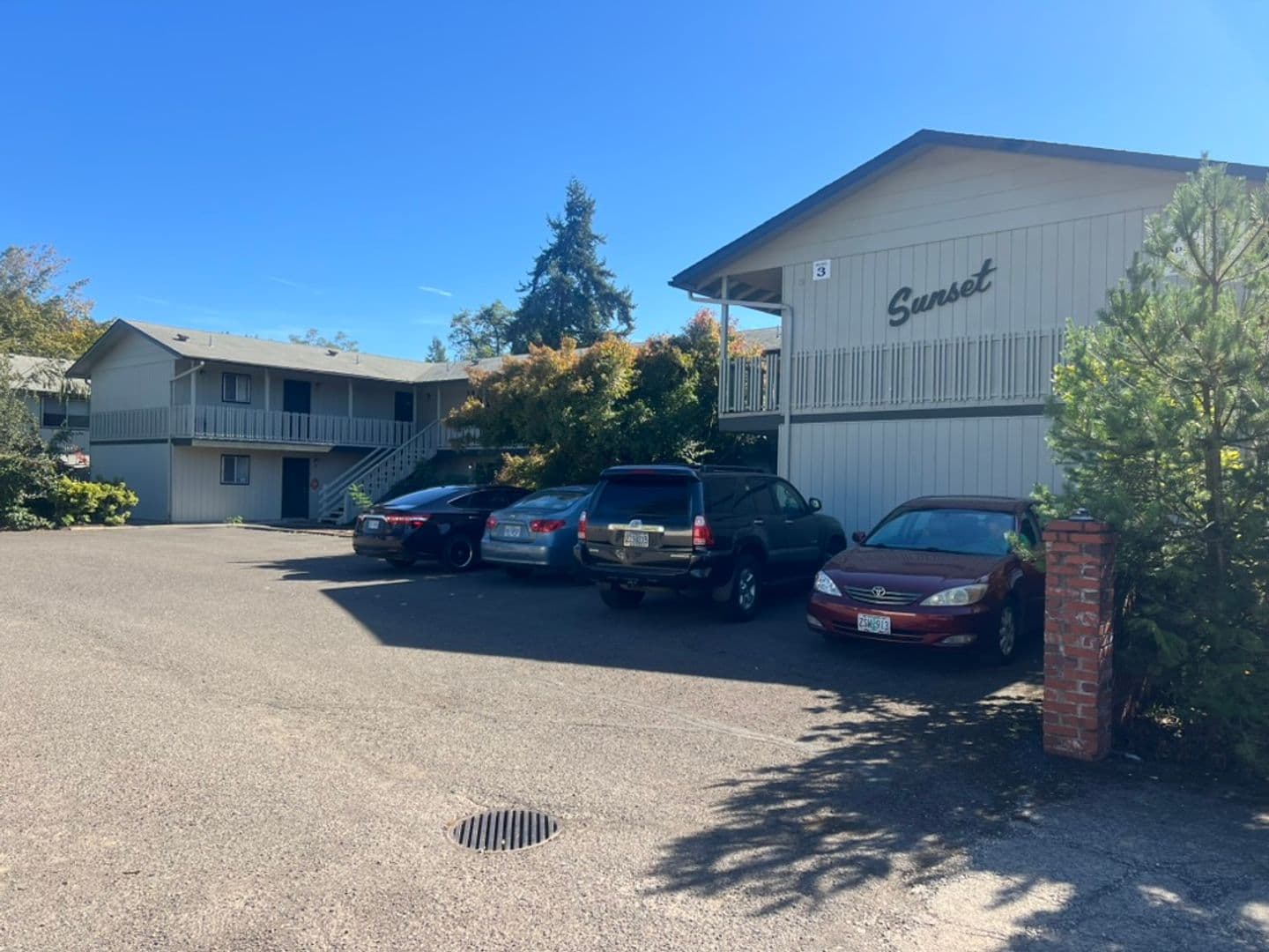 Eugene Apartment: 3530 W Amazon Drive