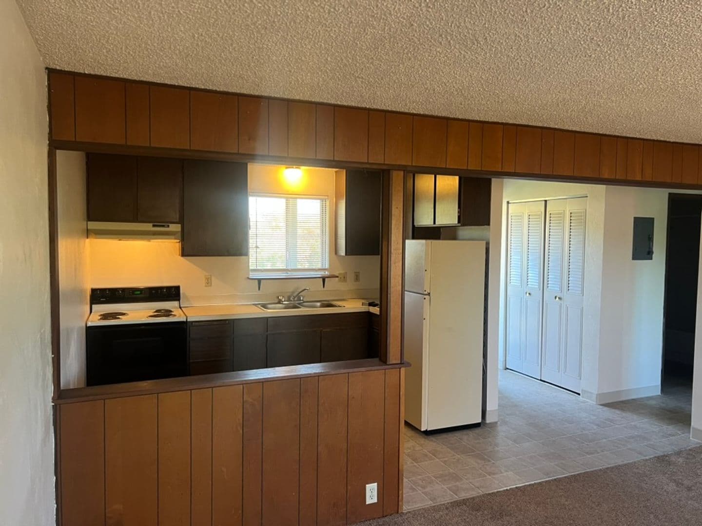 Eugene Apartment: 3530 W Amazon Drive