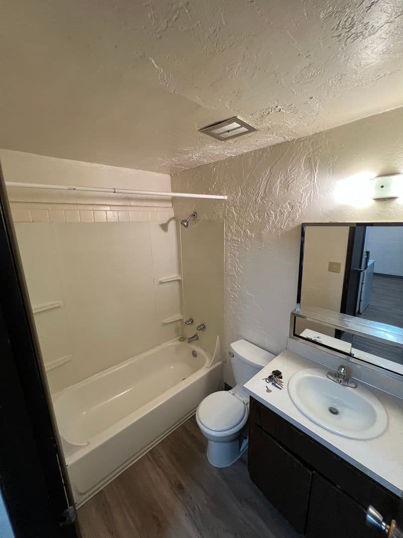 Eugene Apartment: 555 Tyler Street