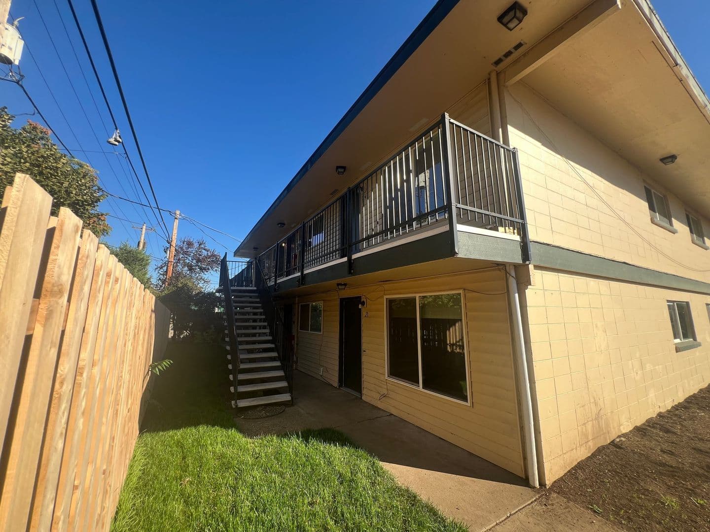 Eugene Apartment: 555 Tyler Street
