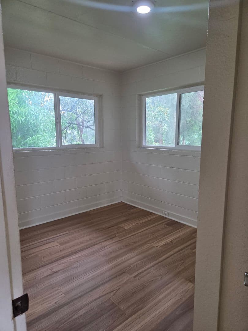 Wahiawa Apartment: 302 Ohai Place