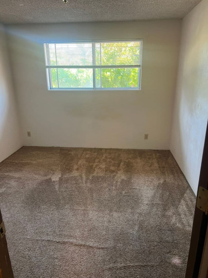 Eugene Apartment: 3530 W Amazon Drive