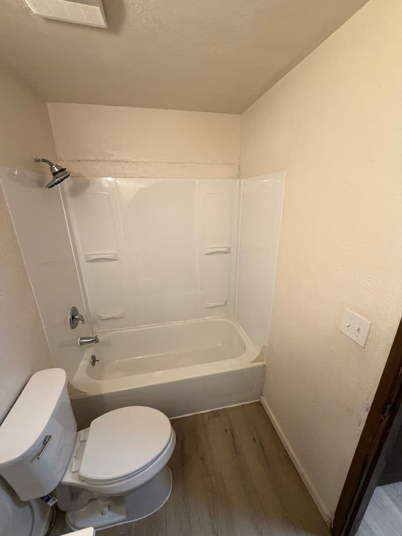 Eugene Apartment: 555 Tyler Street
