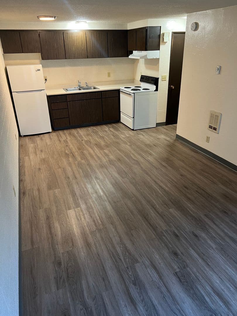 Eugene Apartment: 555 Tyler Street