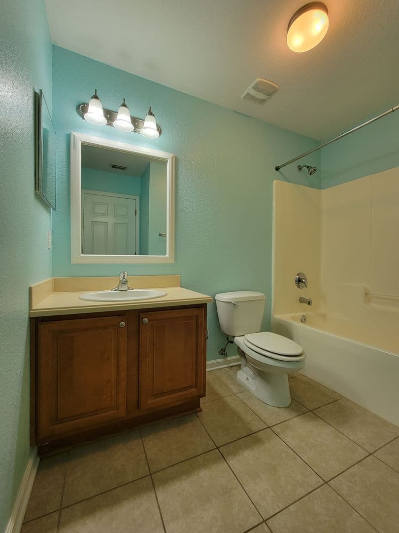 Tallahassee House: 2372 Quazar Circle