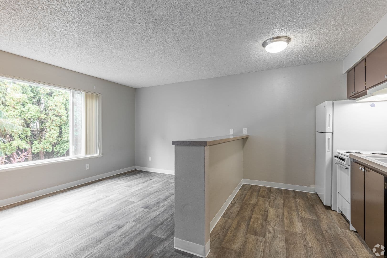 Portland Apartment: 17455 SE Washington Ct