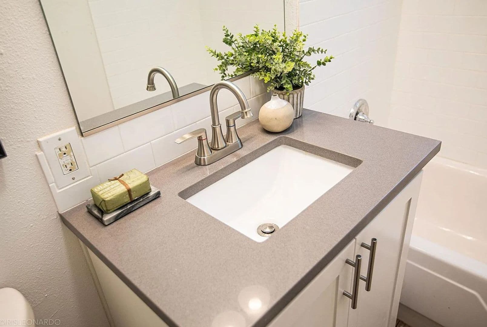 Oregon City Apartment: 911 15th Street