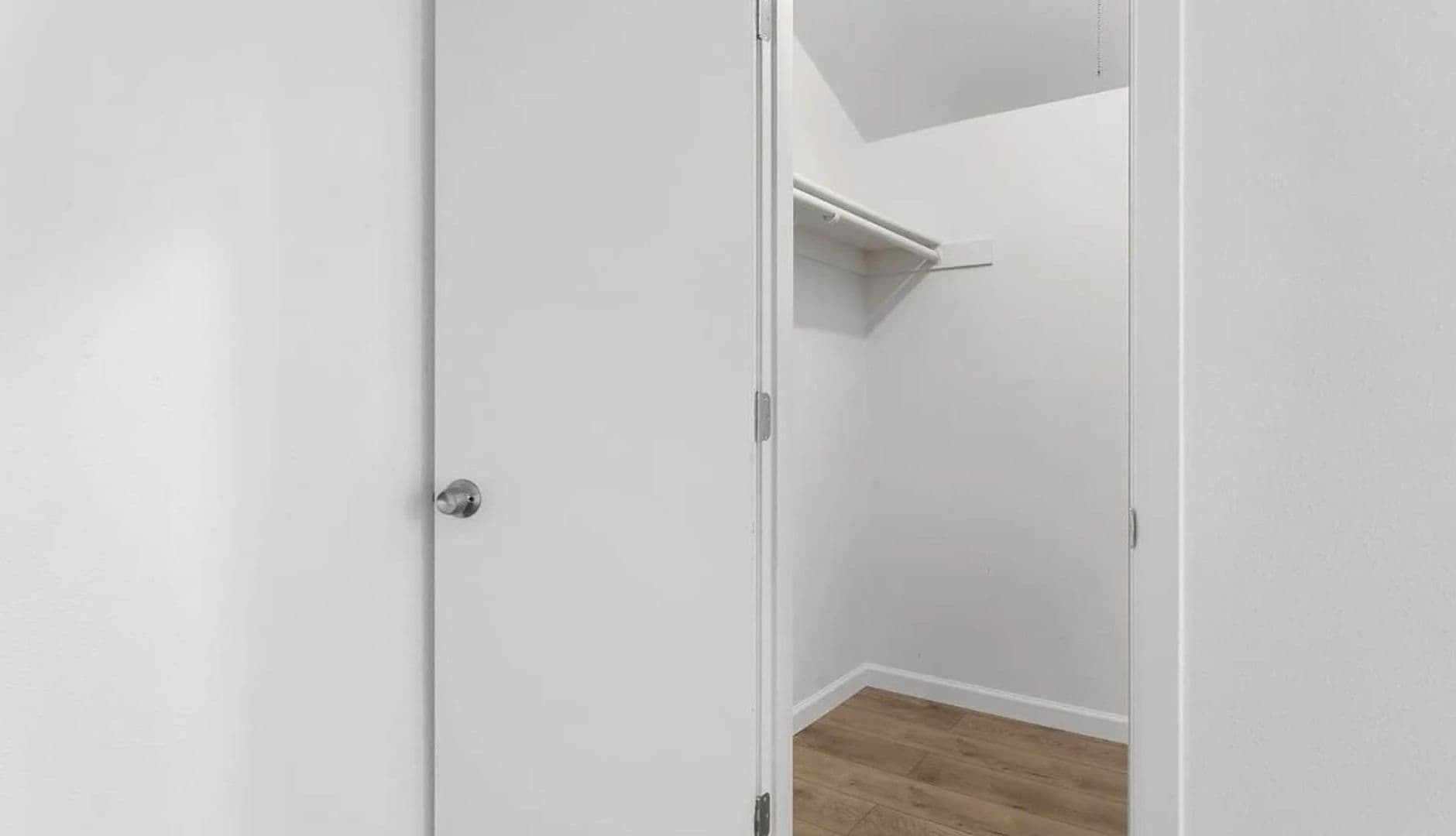 Portland Apartment: 3435 SW 87th Ave