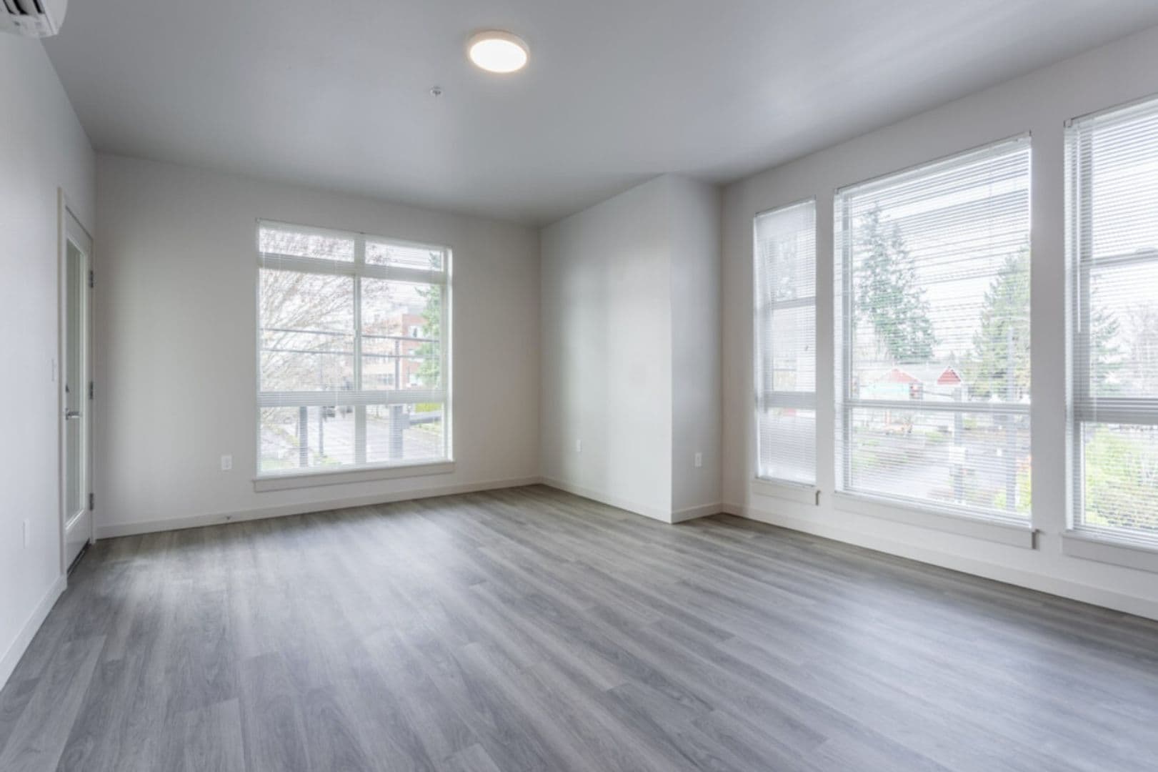 Hillsboro Apartment: 210-238 SE 9th Avenue