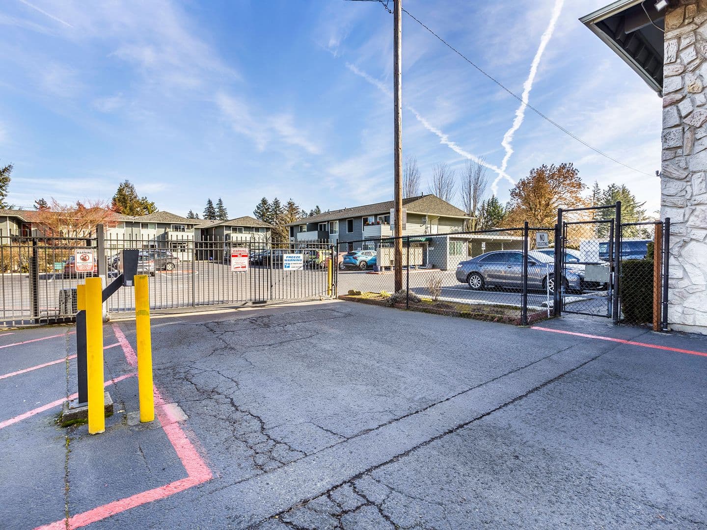 Portland Apartment: 17455 SE Washington Ct