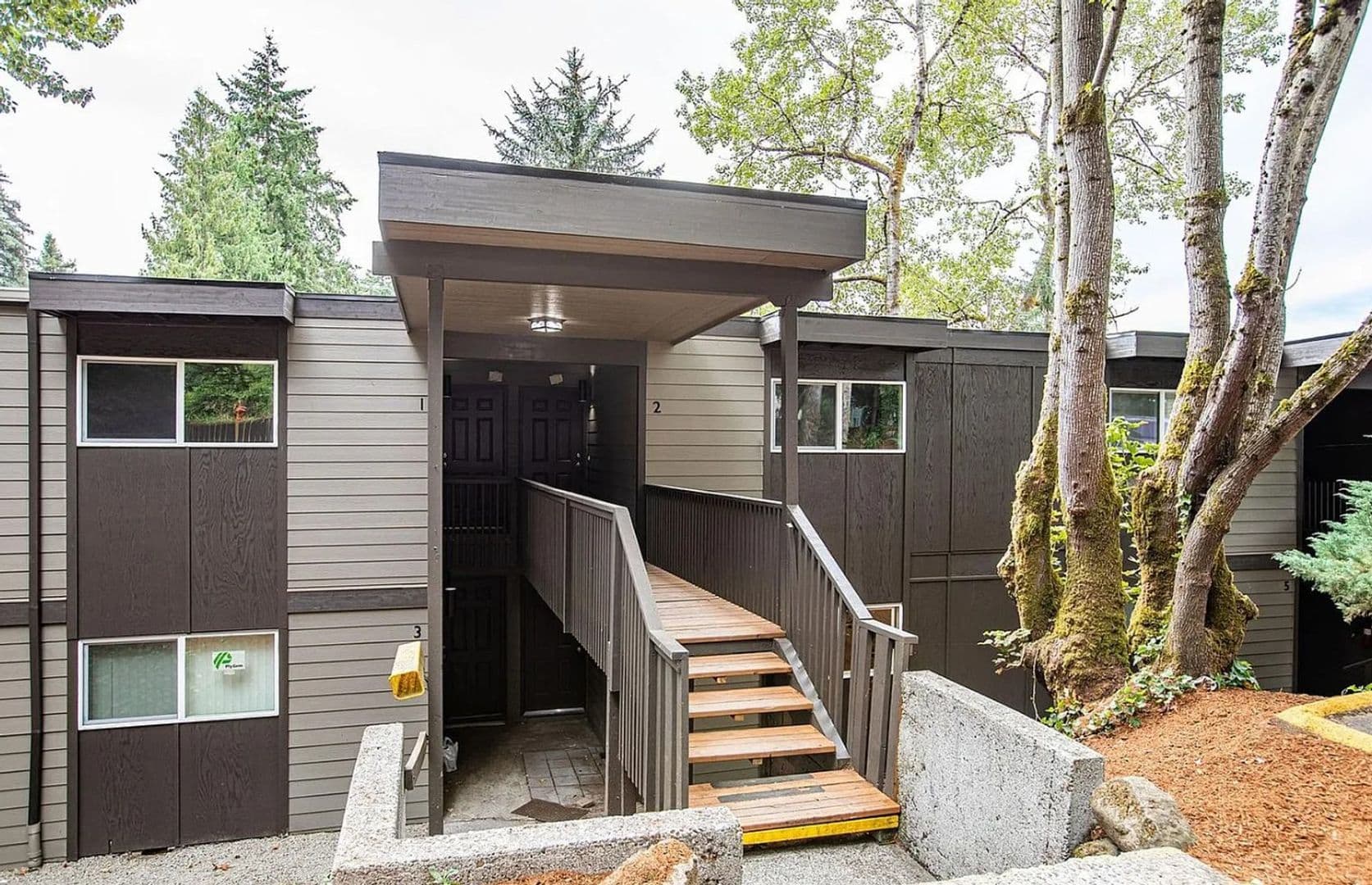 Oregon City Apartment: 911 15th Street