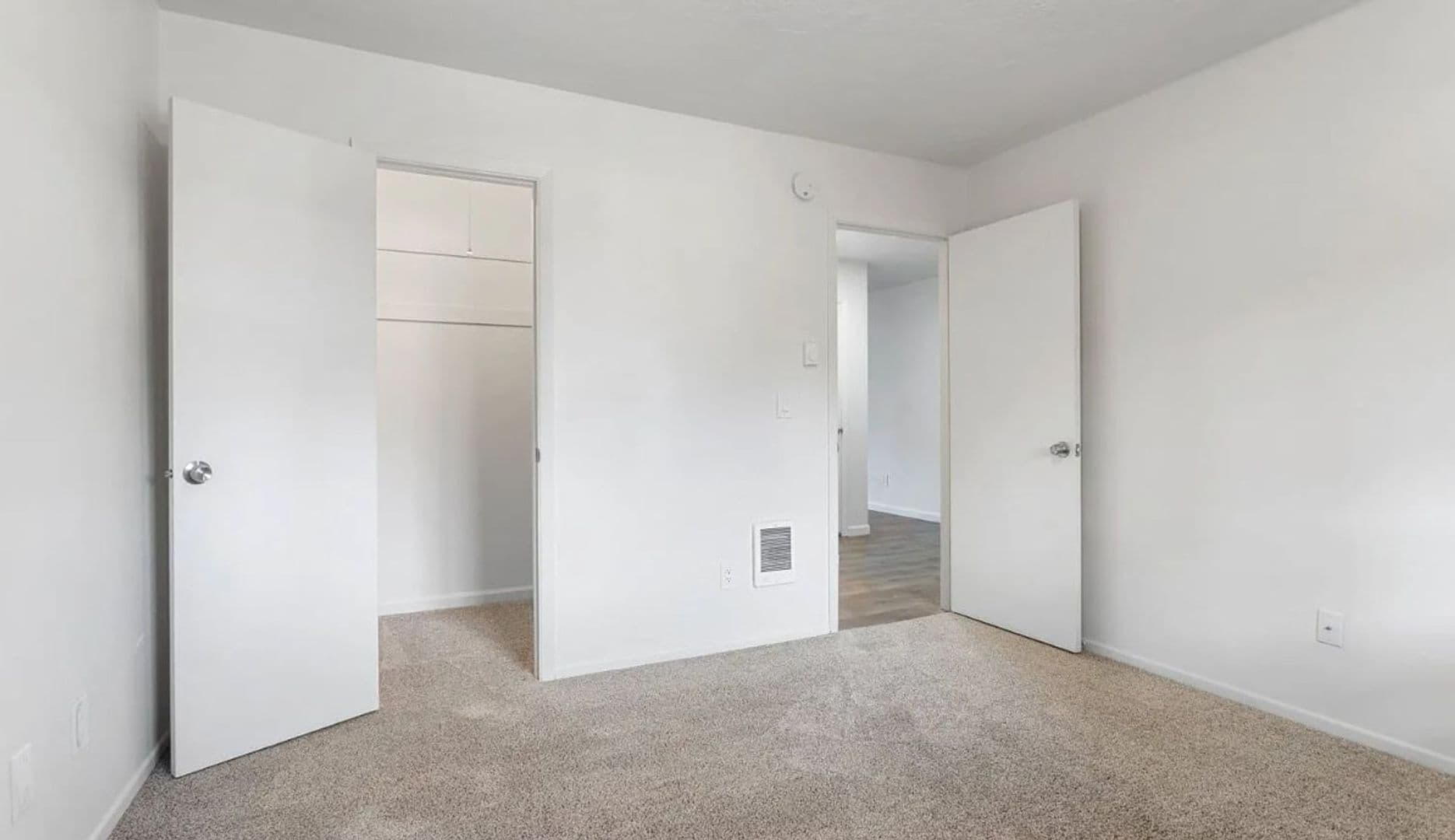 Portland Apartment: 3435 SW 87th Ave