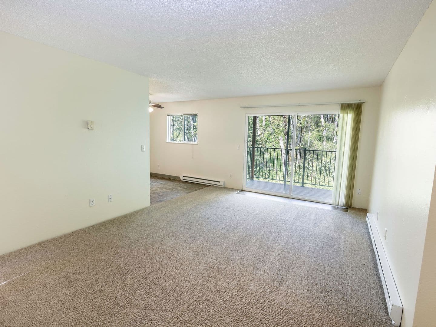 Portland Apartment: 9730 SW 35th Dr.