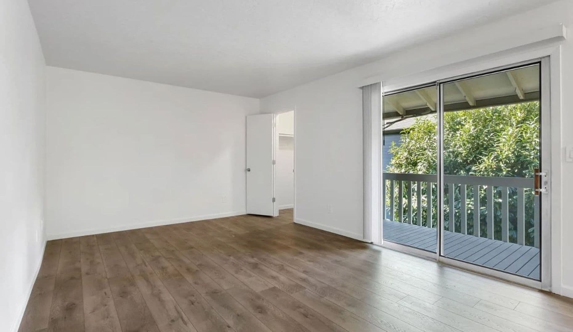 Portland Apartment: 3435 SW 87th Ave