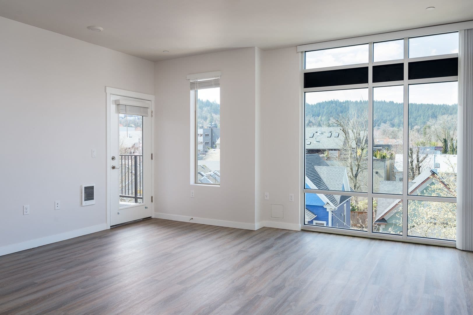 Portland Apartment: 1940 NW 25th Ave