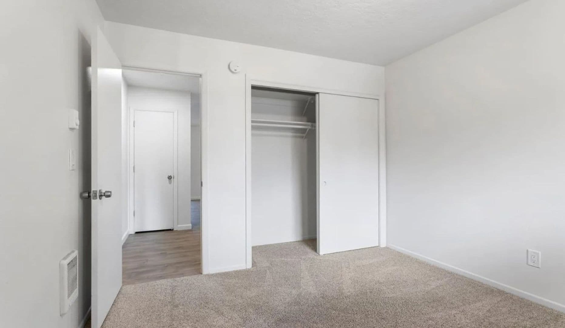 Portland Apartment: 3435 SW 87th Ave