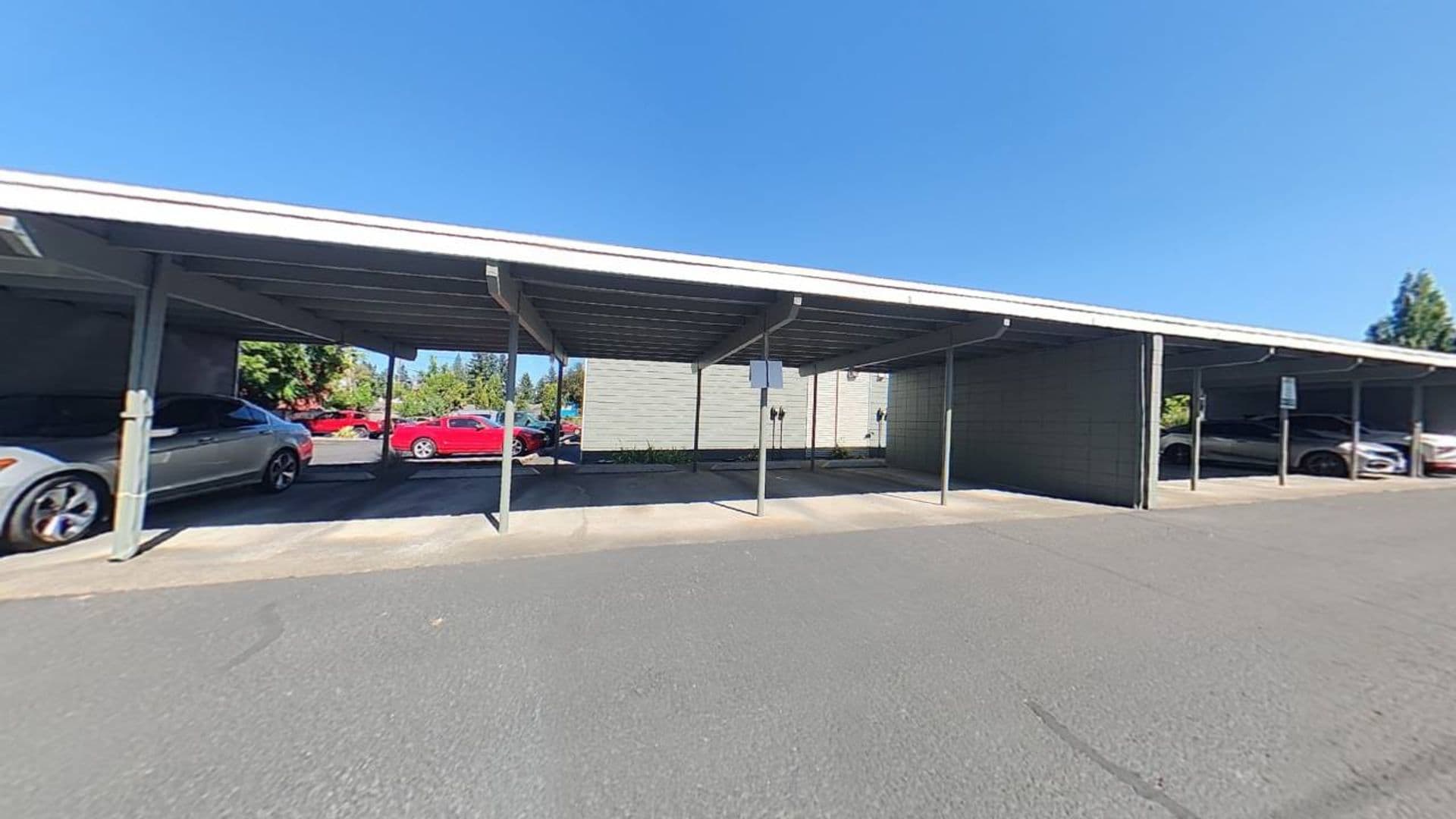 Portland Apartment: 17455 SE Washington Ct