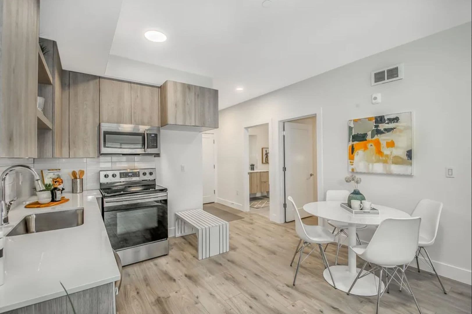 Portland Apartment: 475 NE 74th Ave