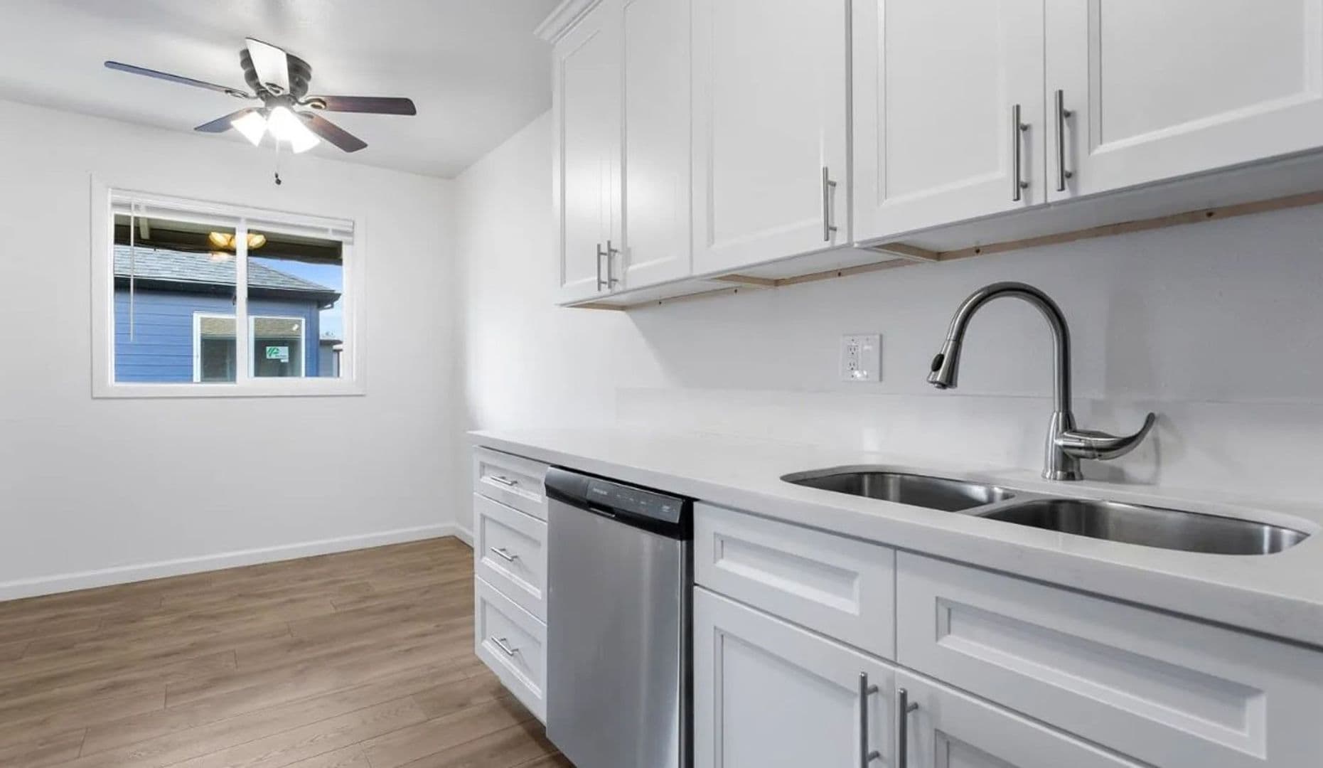 Portland Apartment: 3435 SW 87th Ave