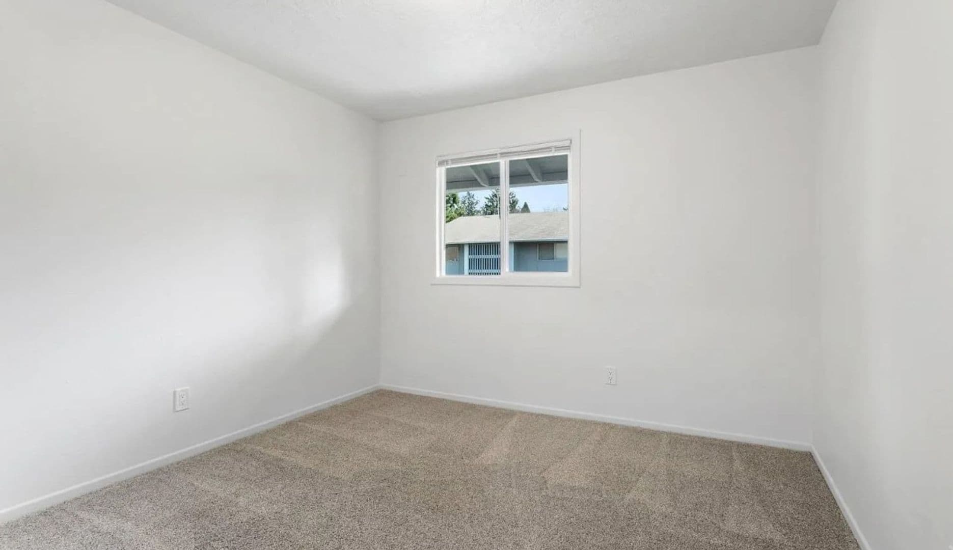 Portland Apartment: 3435 SW 87th Ave