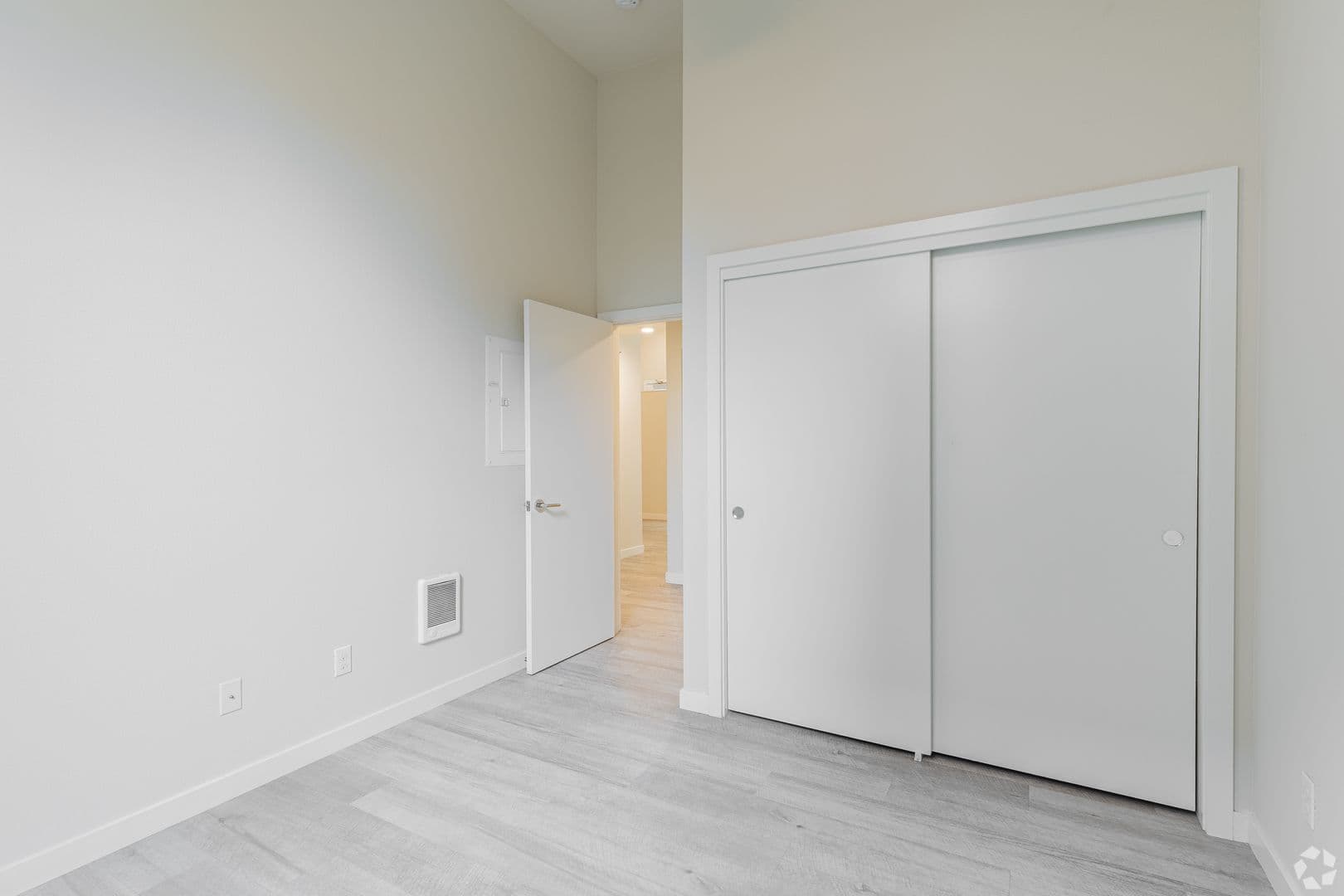 Portland Apartment: 4305 N Montana Ave - 03