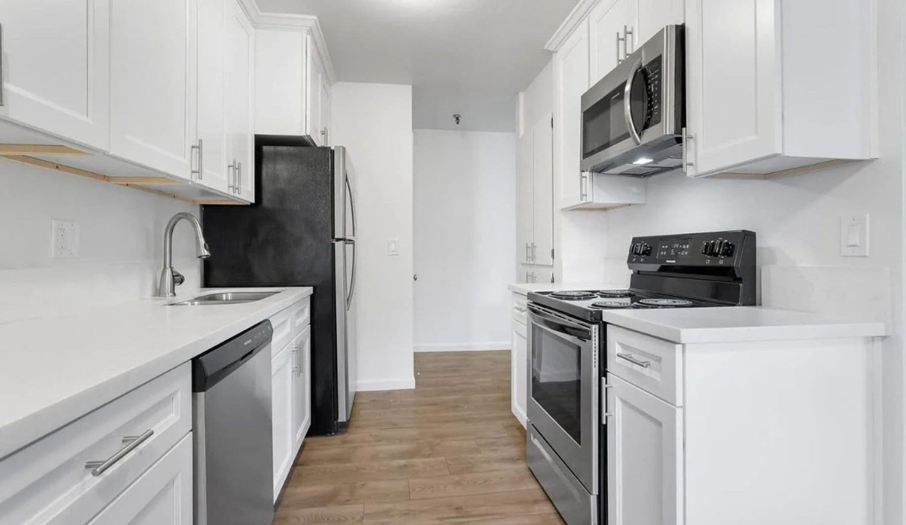 Portland Apartment: 3435 SW 87th Ave