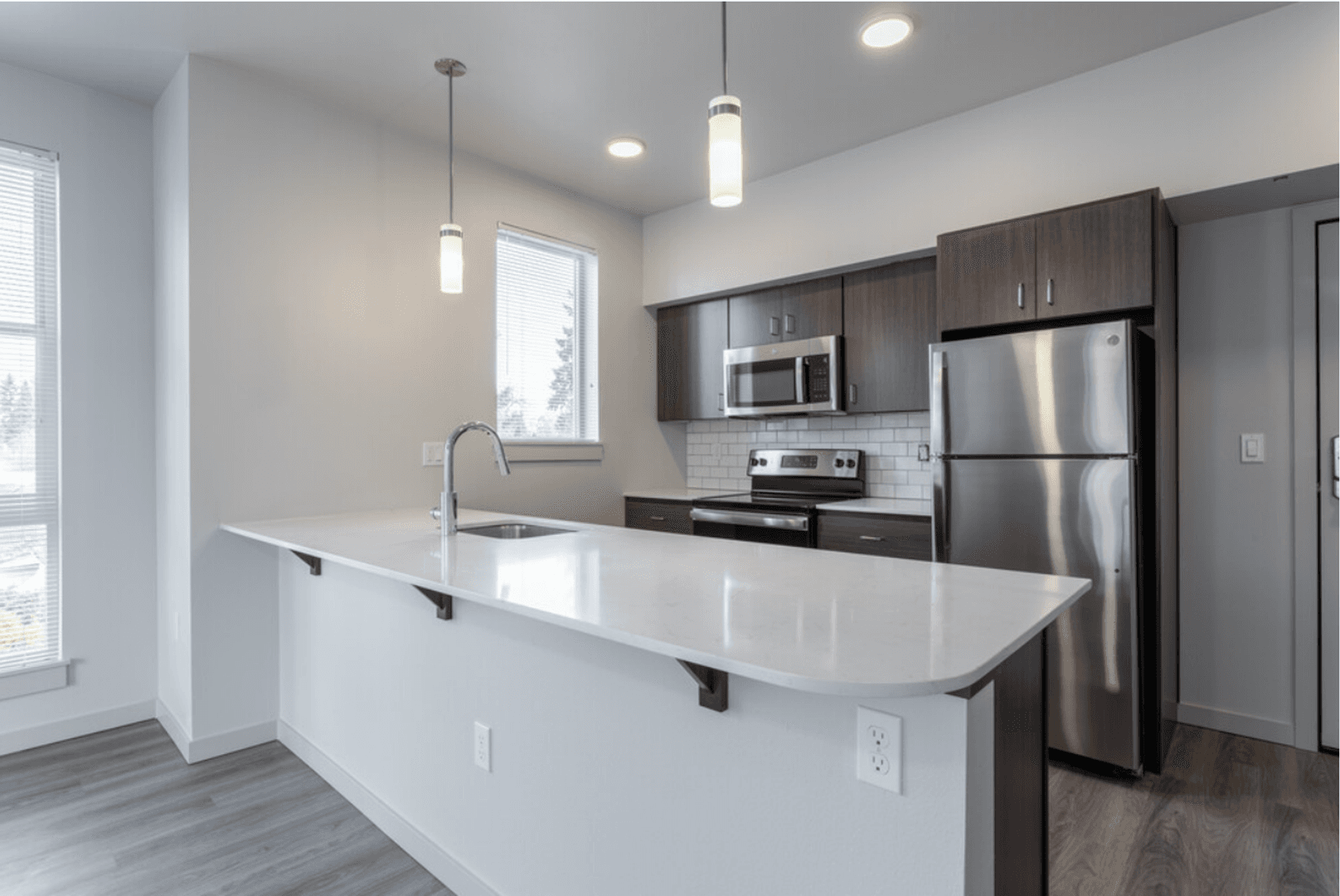 Hillsboro Apartment: 210-238 SE 9th Avenue