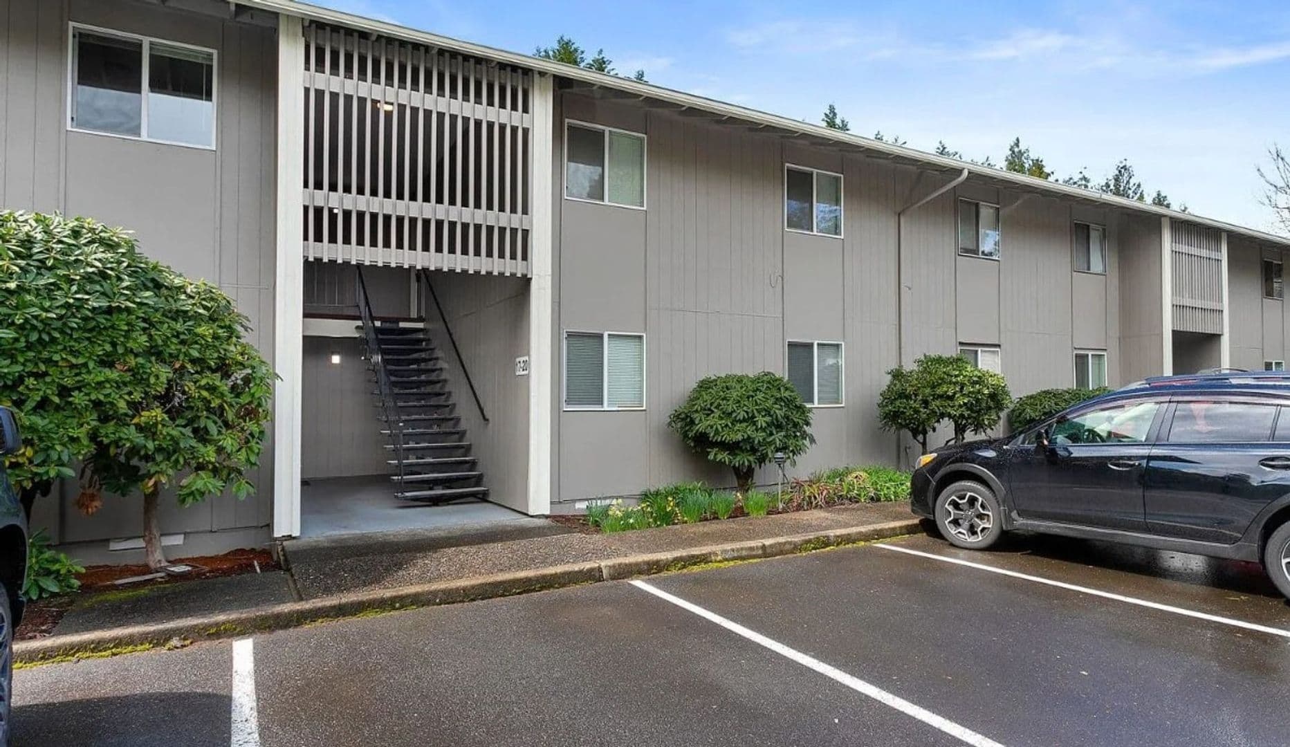 Portland Apartment: 3435 SW 87th Ave