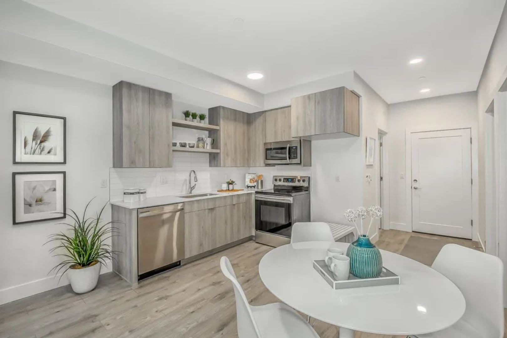 Portland Apartment: 475 NE 74th Ave