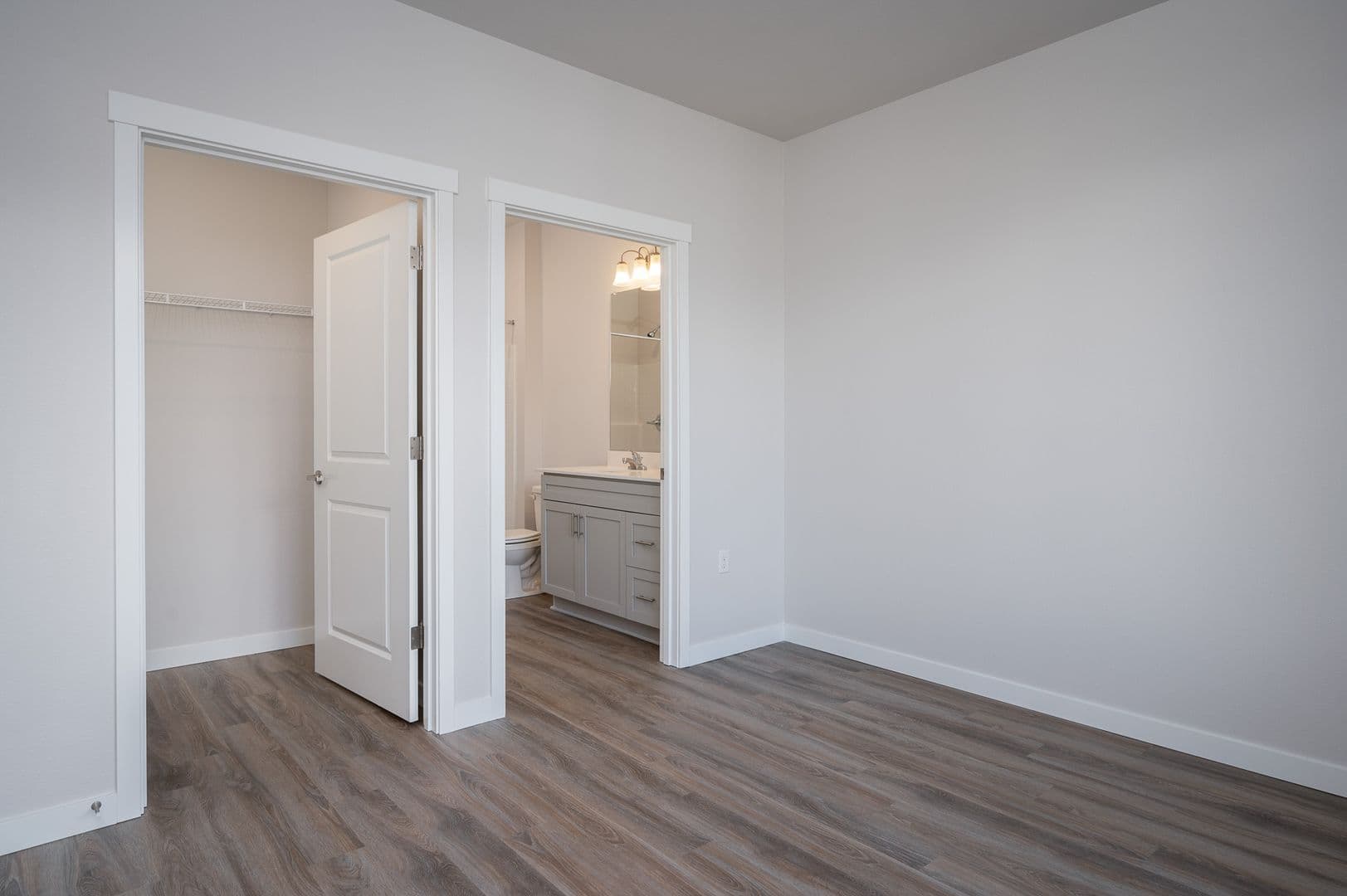 Portland Apartment: 1940 NW 25th Ave