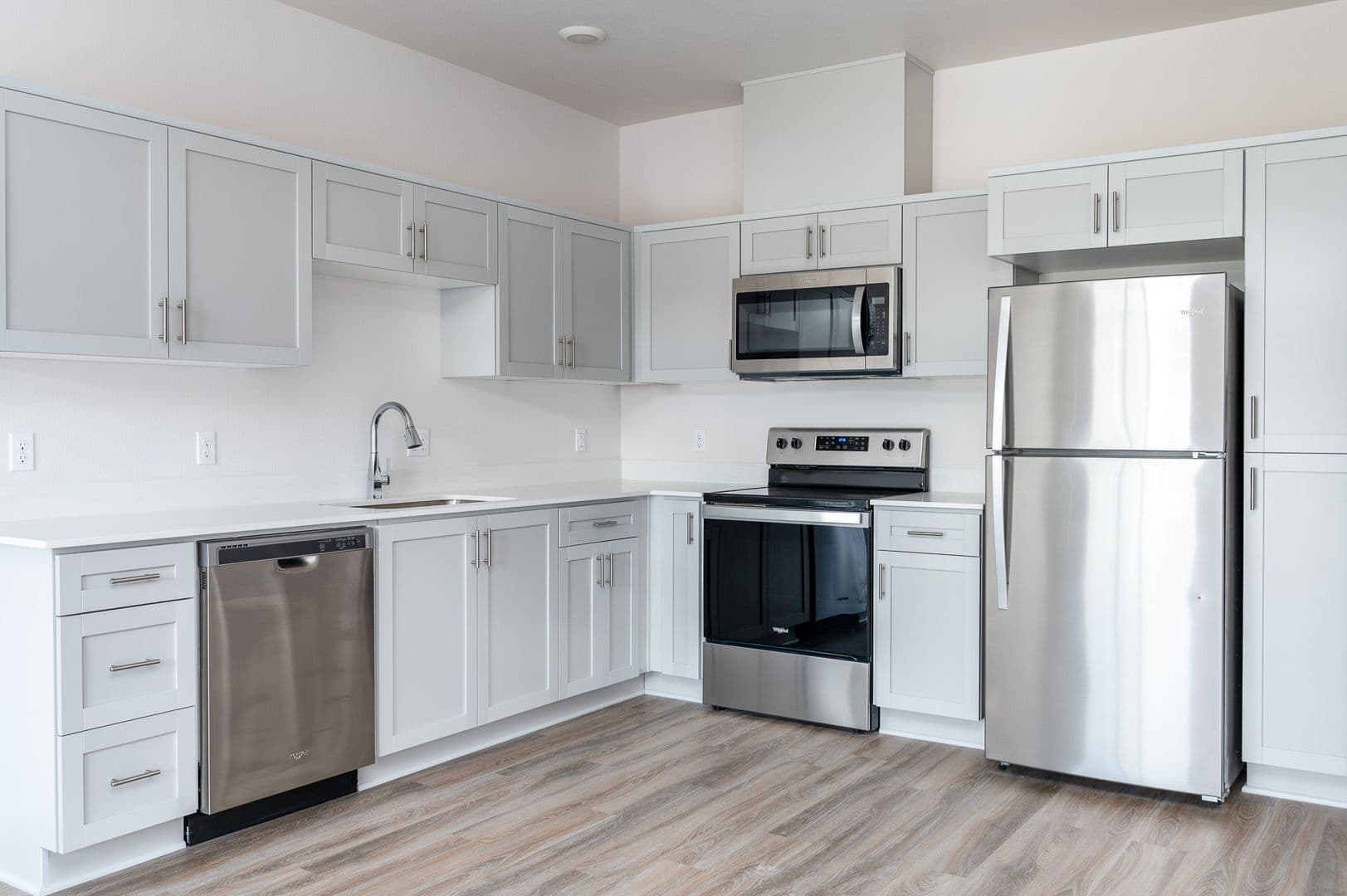 Portland Apartment: 1940 NW 25th Ave