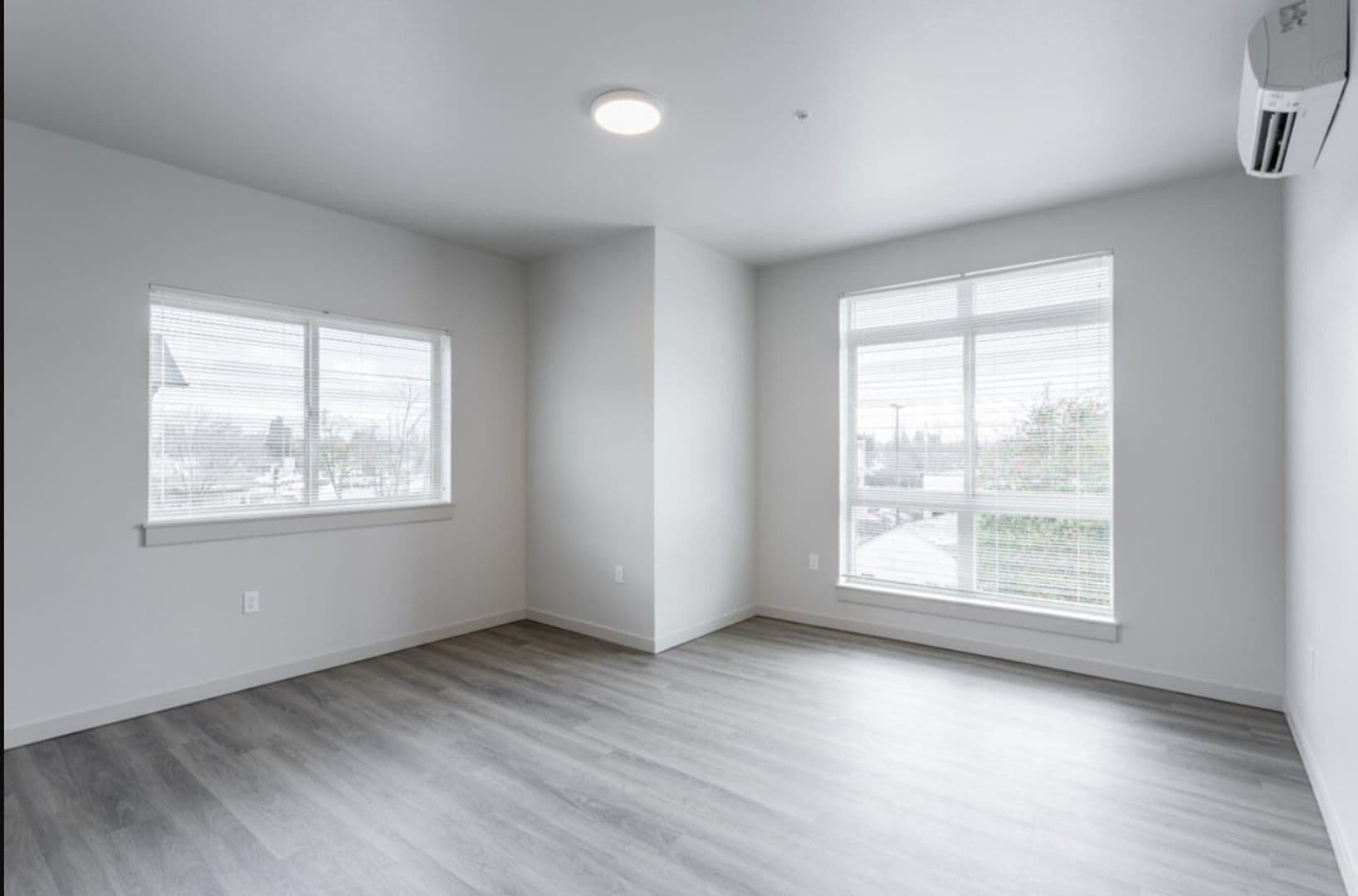 Hillsboro Apartment: 210-238 SE 9th Avenue