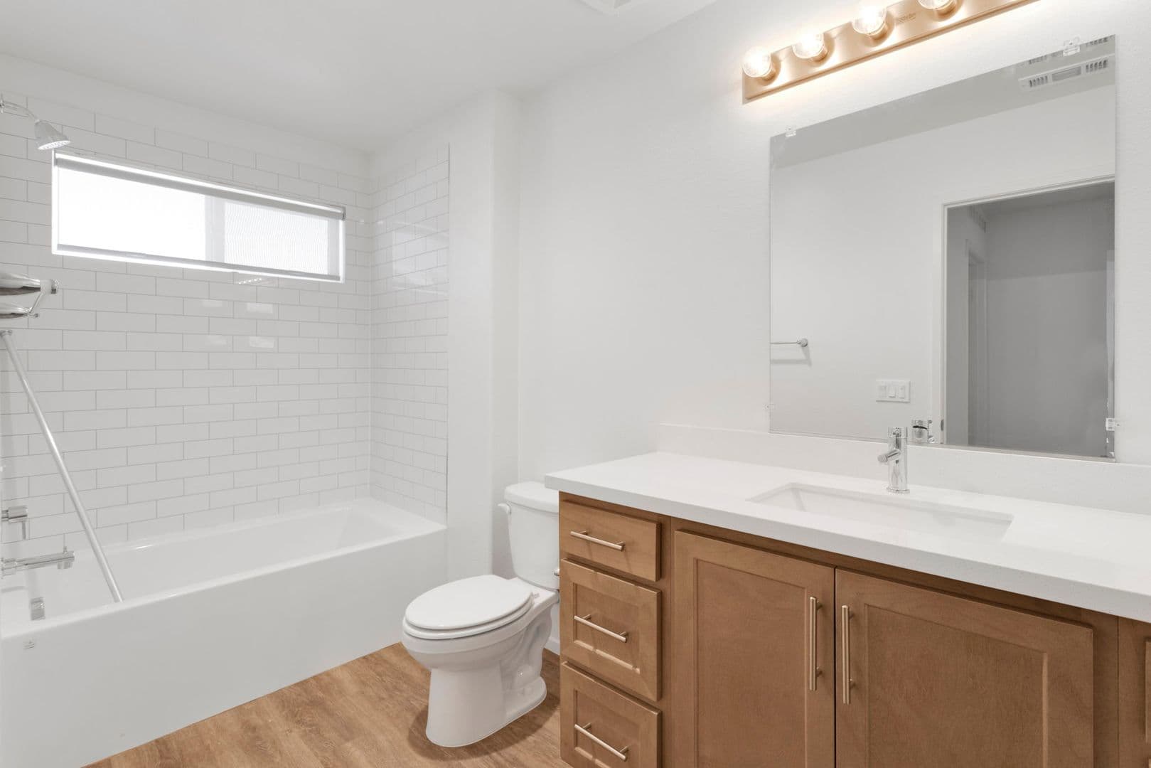 Adelanto House: 11712 Sebastian Rd