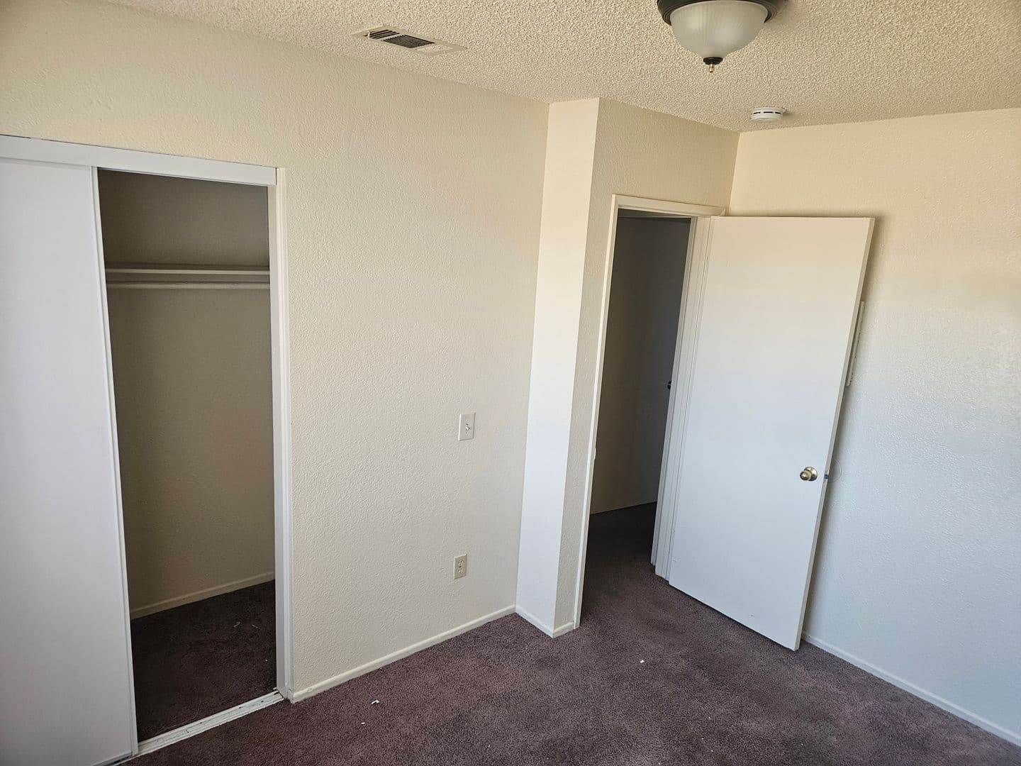 Hesperia Apartment: 16280 Sequoia Ave