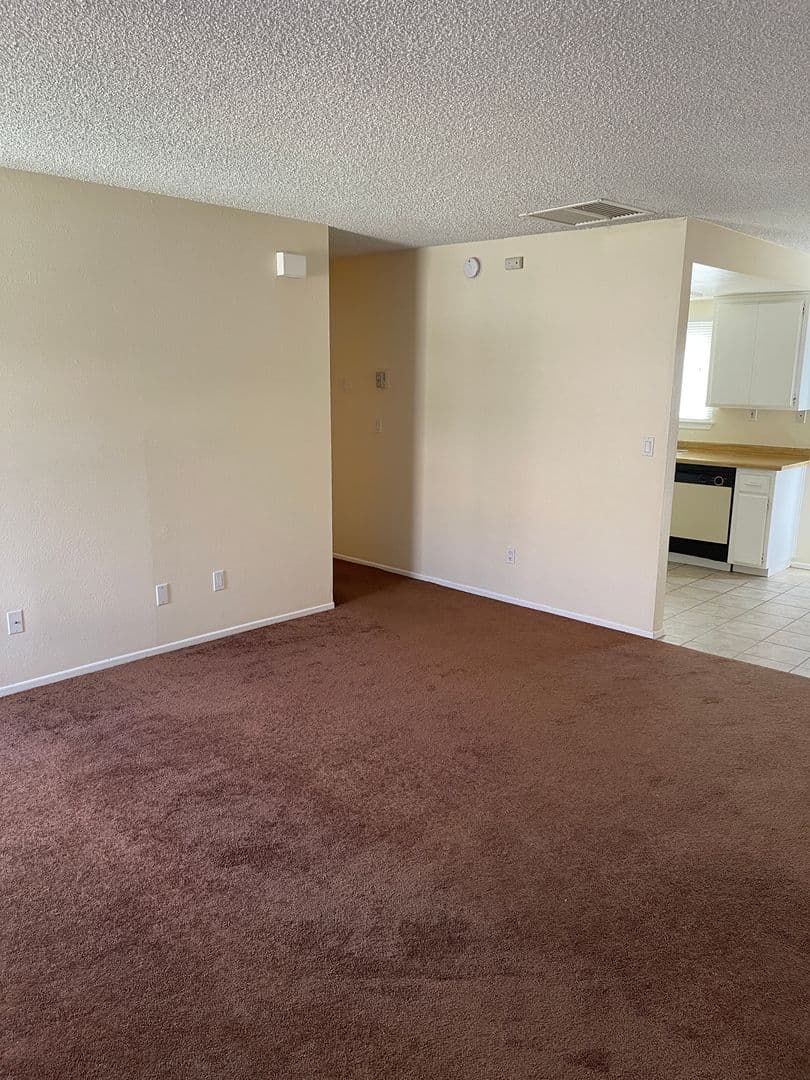 Apple Valley Apartment: 12715 Navajo Place