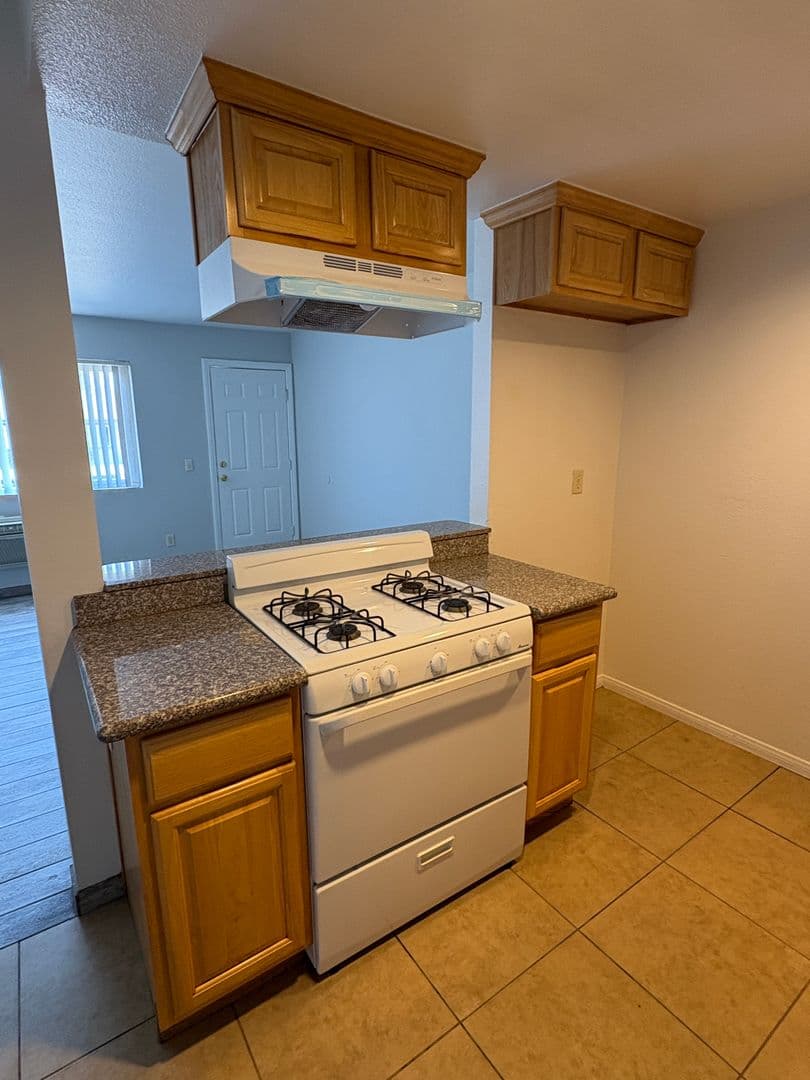 Ontario Apartment: 1003 E. Deodar St. - F