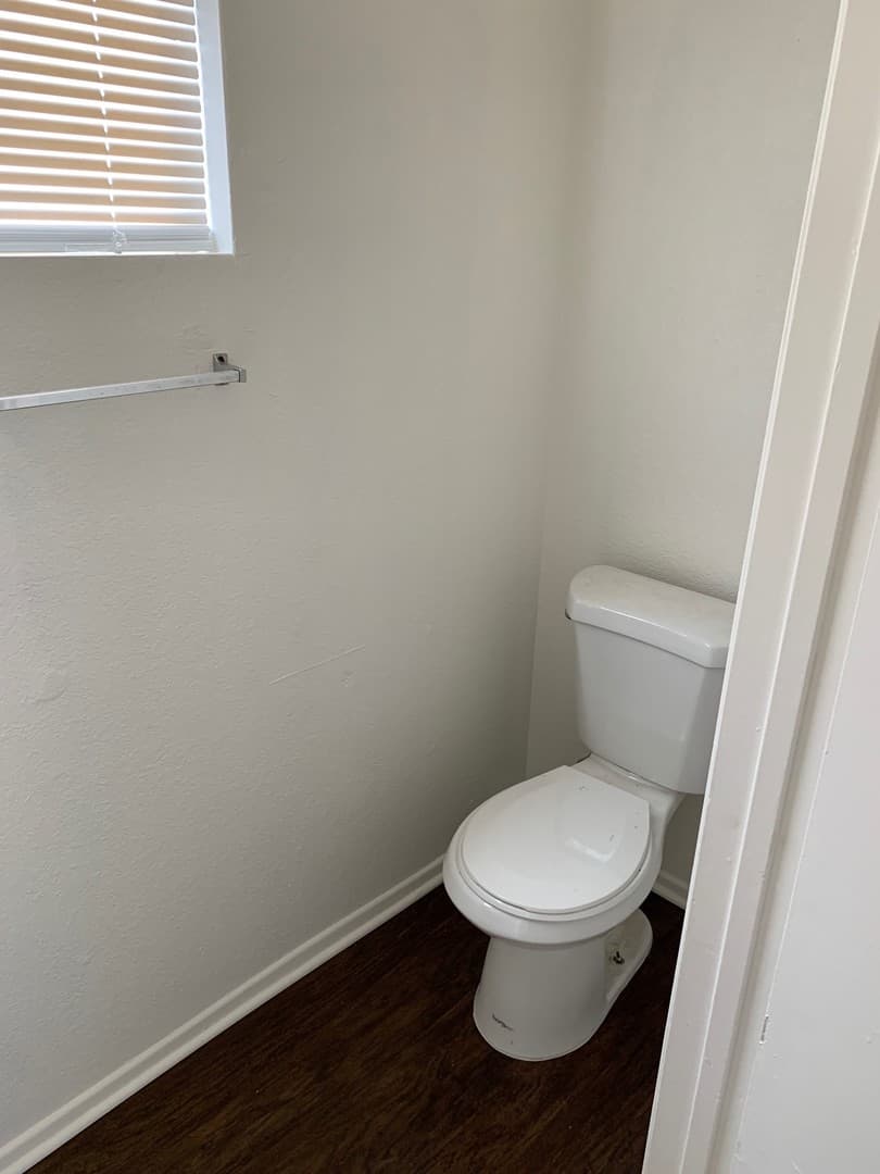 Apple Valley Apartment: 16221 Apple Valley Rd