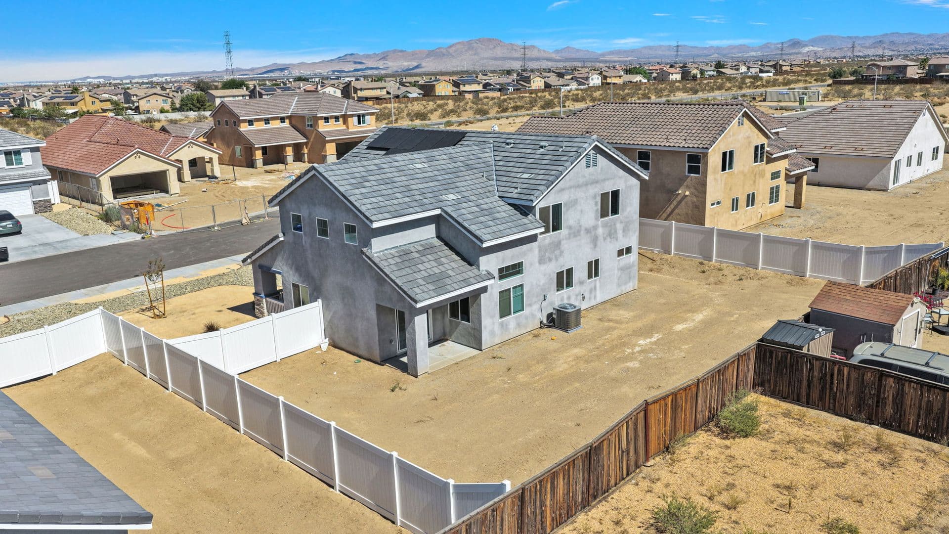 Adelanto House: 11715 Sebastian Rd