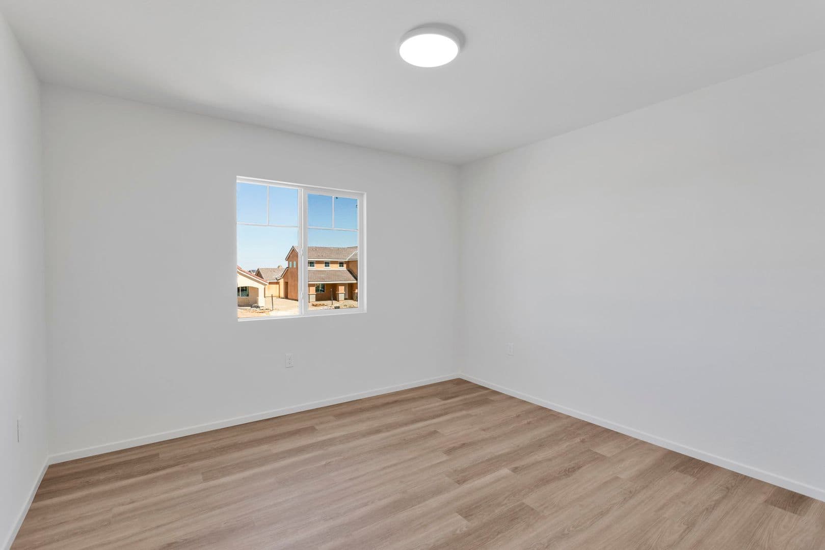 Adelanto House: 11715 Sebastian Rd