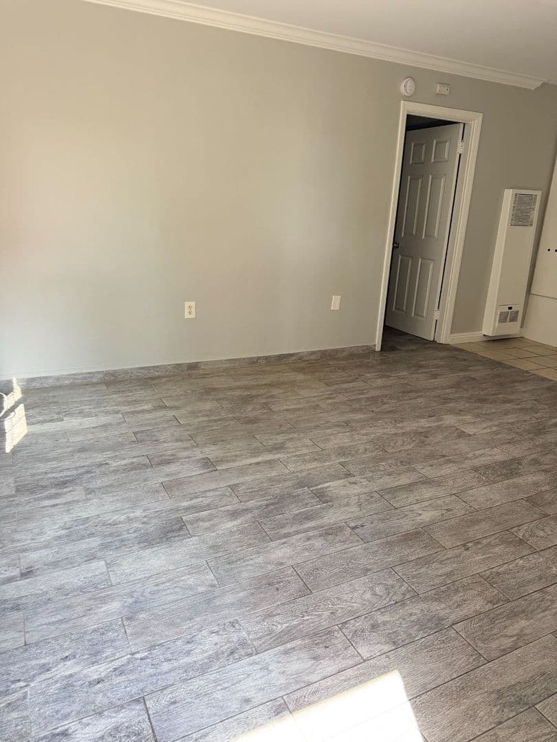Ontario Apartment: 1266 W. Stoneridge Ct.