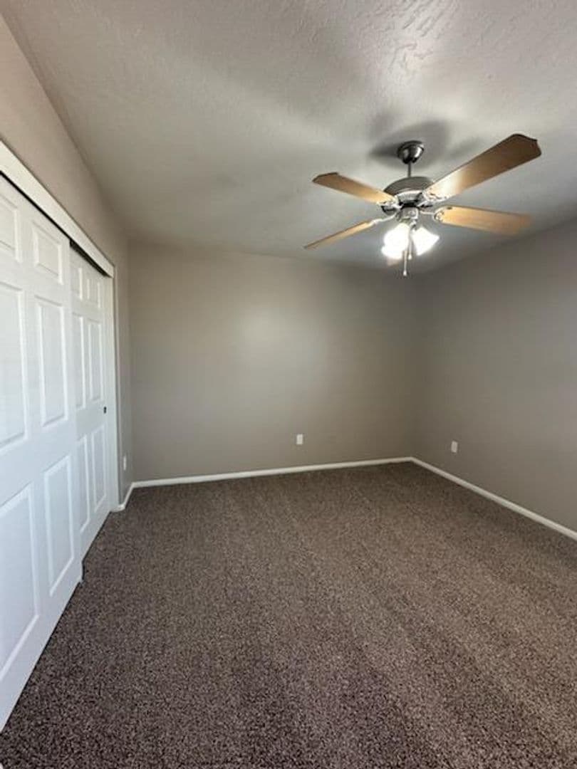 Hesperia House: 17789 Chestnut St