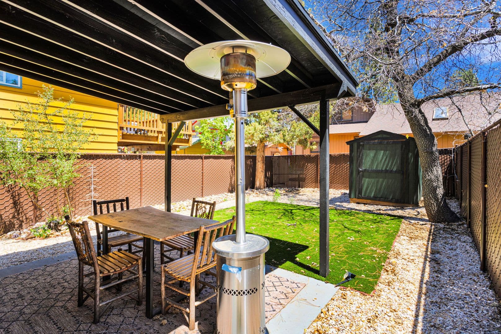 Big Bear House: 279 Los Angeles Ave