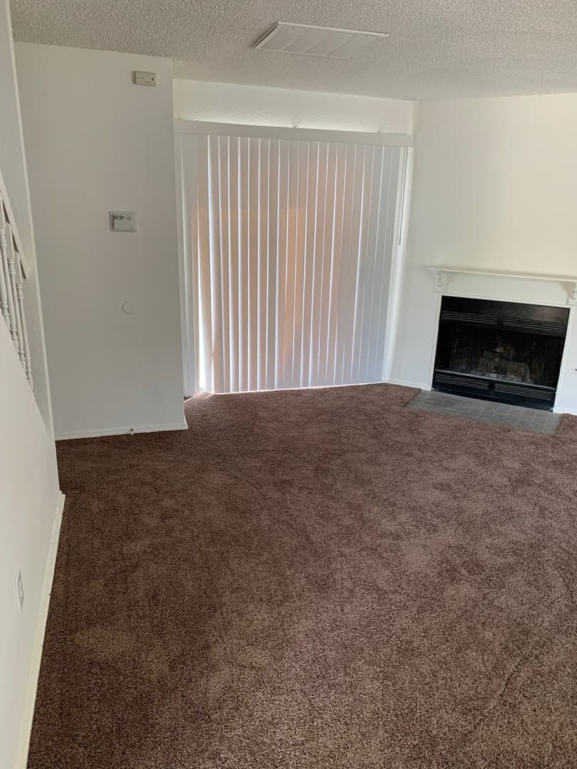 Apple Valley Apartment: 16221 Apple Valley Rd