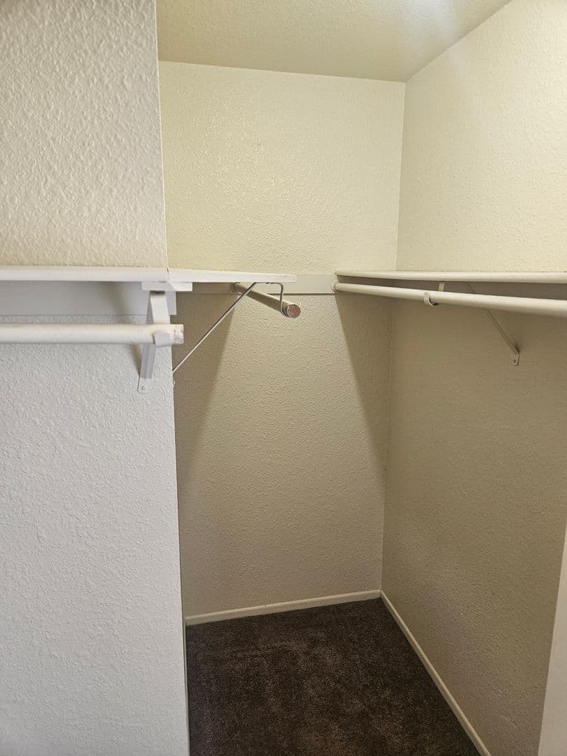 Hesperia Apartment: 16280 Sequoia Ave