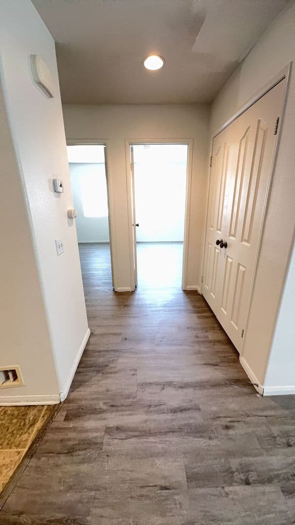 Barstow Apartment: 209 E. Grace St